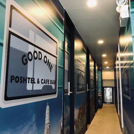 Хостел Good One Poshtel & Cafe Bar Бангкок Екстер'єр фото
