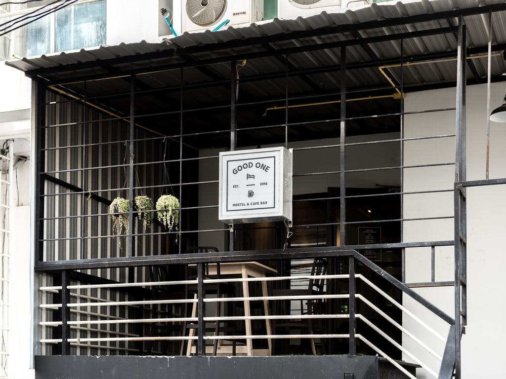 Хостел Good One Poshtel & Cafe Bar Бангкок Екстер'єр фото