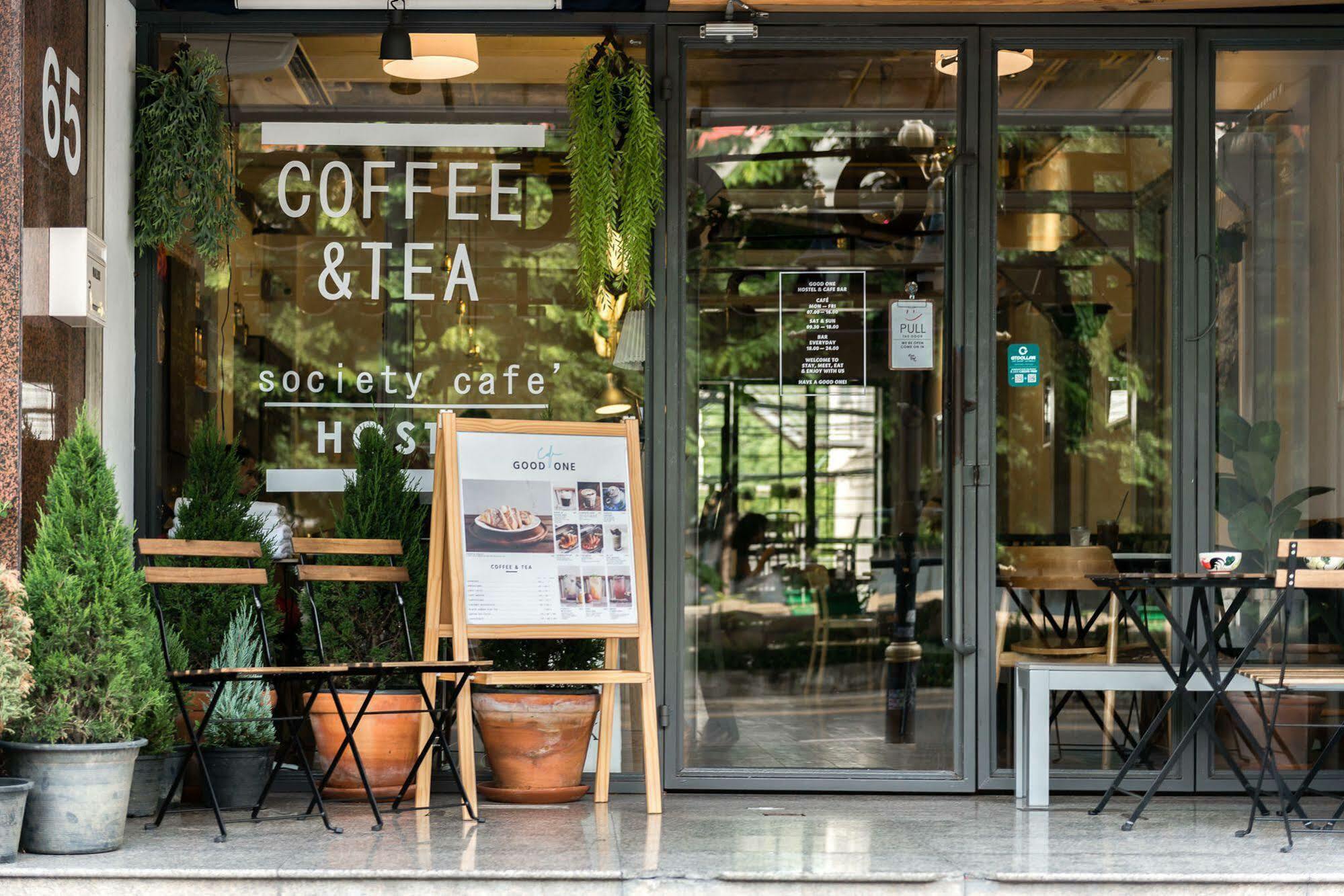 Хостел Good One Poshtel & Cafe Bar Бангкок Екстер'єр фото
